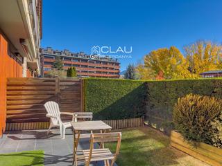 Location Appartement  Catalunya, de 111. Planta baja con jardín y chimenea en llívia