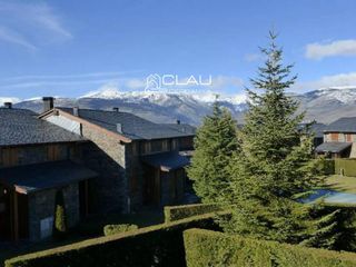 Lloguer Casa adossada a Palau de Cerdanya. Adosada con piscina y jardín en palau de cerdanya