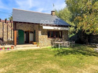 Location Chalet à Rue de llo 20. Refugio alpino con jardín junto al río