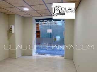 Lloguer Local Comercial a Cerdanya 16. Acogedor local de 25m con baño y trastero en el corazón de puigc