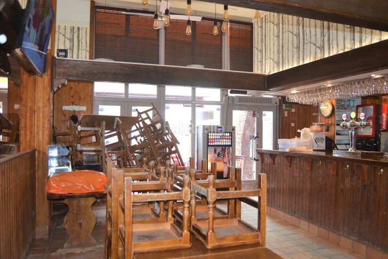 Foto a5fa4d7b-2687-4f3e-a670-b64d6dfac0ad. Local comercial amb calefacció a Aisa