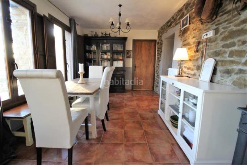 Foto 6eaff2ed-4581-4826-84e6-265c4b48a931. Chalet con camino riscaldamento parcheggio piscina in Jaca