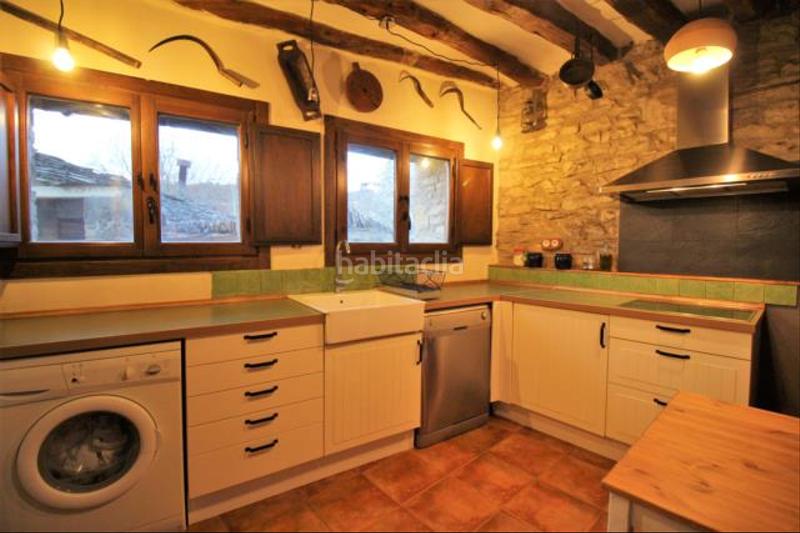 Foto dfdd8121-29a5-40b0-8a86-e2d8a2eb5a76. Chalet con camino riscaldamento parcheggio piscina in Jaca