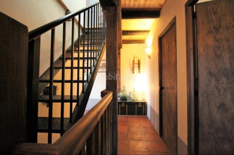 Foto f913fb88-cd8a-4e60-8f1b-39ba5194a33b. Chalet con camino riscaldamento parcheggio piscina in Jaca