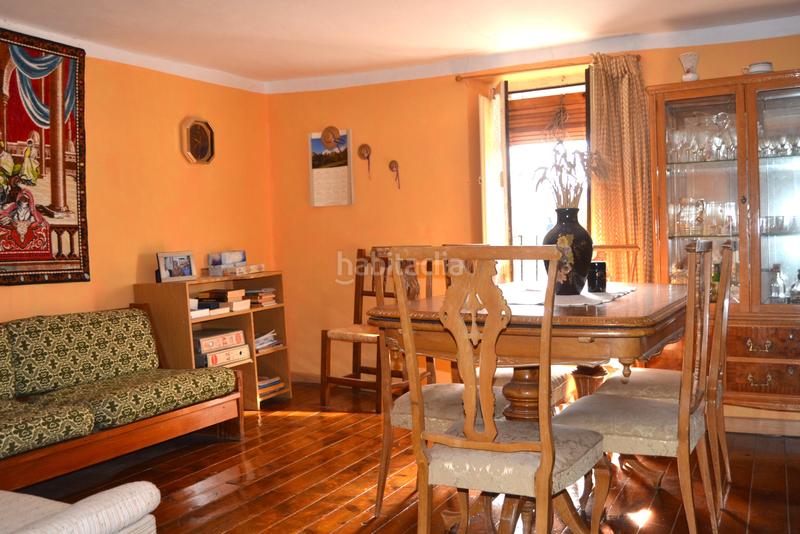 Foto db125fba-f158-4ec6-a87e-3fcf201f8ab1. Haus in Aisa