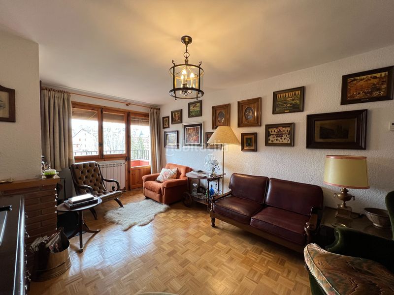 Foto 2e8dc58f-b5ed-4bbc-88a5-e86c747b5390. Attico con piscina in Membrilleras - Levante Jaca