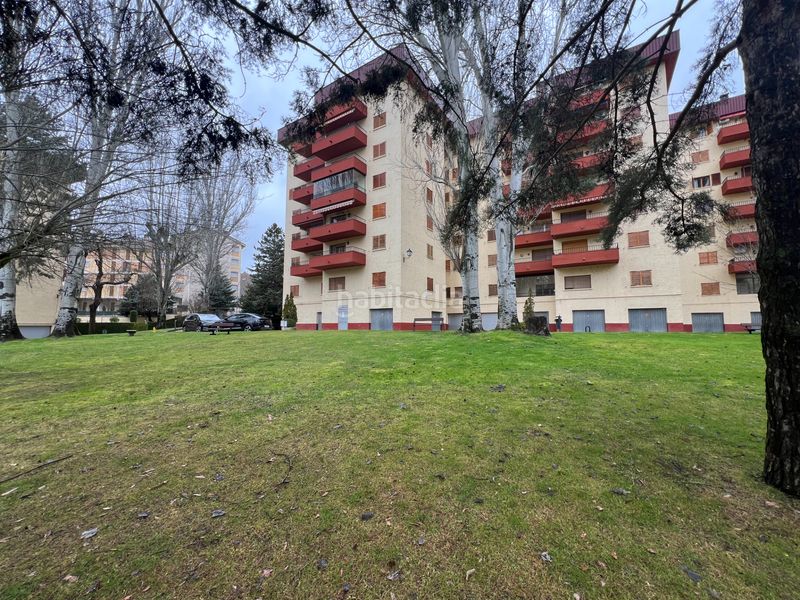 Foto 7810621a-41f7-4e15-80af-70e7c8fd05db. Attico con piscina in Membrilleras - Levante Jaca