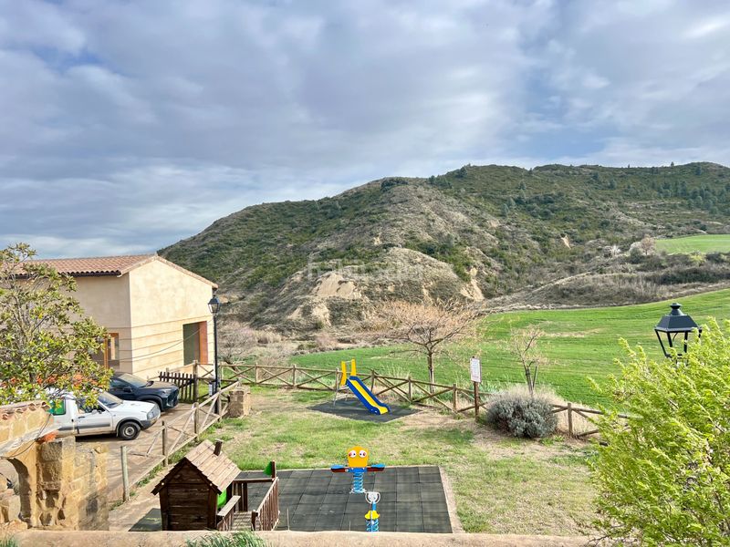 Foto 0c697fb6-a8f3-4f93-89b5-abd7bc136336. Casa amb calefacció a Ayerbe