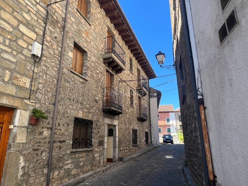 Foto 44715e76-fa36-4bbc-ba20-d38986474ab8. Pis a calle mayor 6 a Valle de Hecho