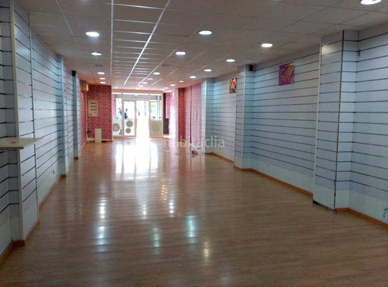 Foto e63bcebd-fcc8-4e48-8030-5c21564b081a. Local comercial en Concòrdia Sabadell