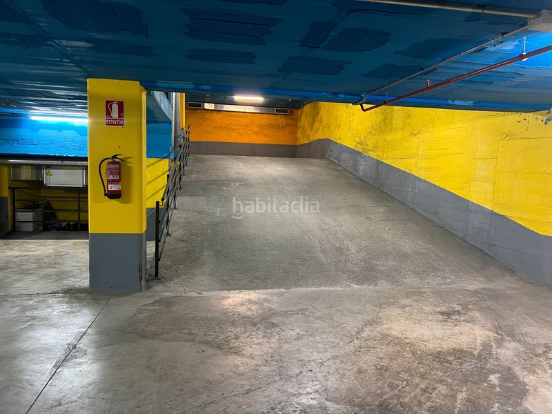 Foto 83a9dc9a-045f-450d-b0cf-5af6b6cc3e1d. Autoparkplatz in Creu Alta Sabadell