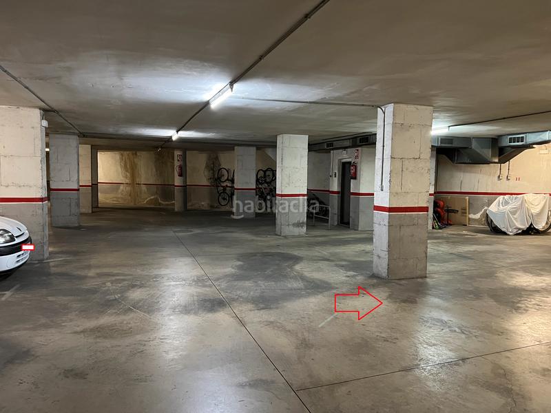 Foto 247a0105-2a6e-4ba7-95fe-da099265c733. Parking voiture dans Hostafrancs Sabadell