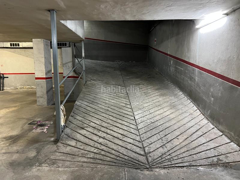 Foto 6c10b39a-90bf-41f8-a92f-ff3e8d8850c6. Parking voiture dans Hostafrancs Sabadell