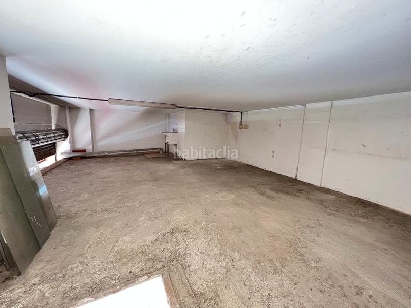 Foto ba113ea2-8bb7-4df0-b074-196a394c1582. Local comercial en Centre Sabadell