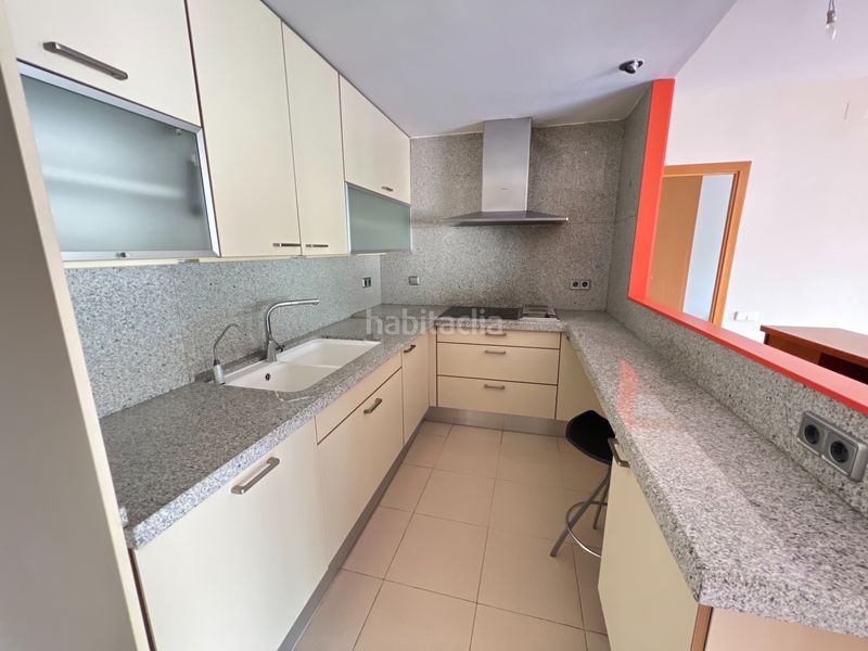 Foto c828dd90-8161-4b3c-baa1-fcb11bd6fe9d. Miete etagenwohnung mit heizung in Centre Sabadell