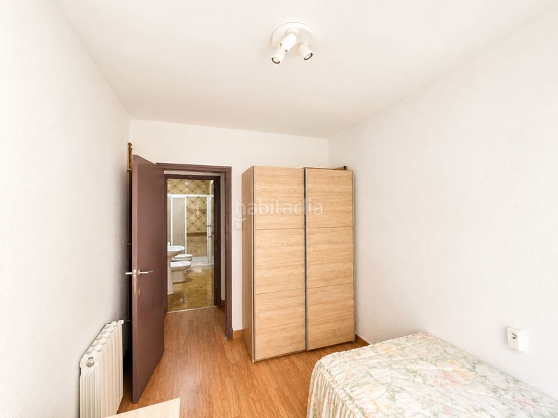Foto c49ce9dd-ca6a-42ec-85b0-3fc91565337a. Flat with heating in Les Termes Sabadell