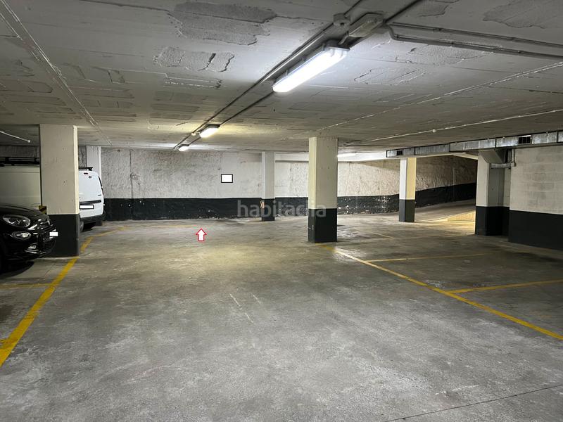 Foto a1200a2b-8870-4dd9-9737-9c74e352dd64. Aparcament cotxe a Centre Sabadell