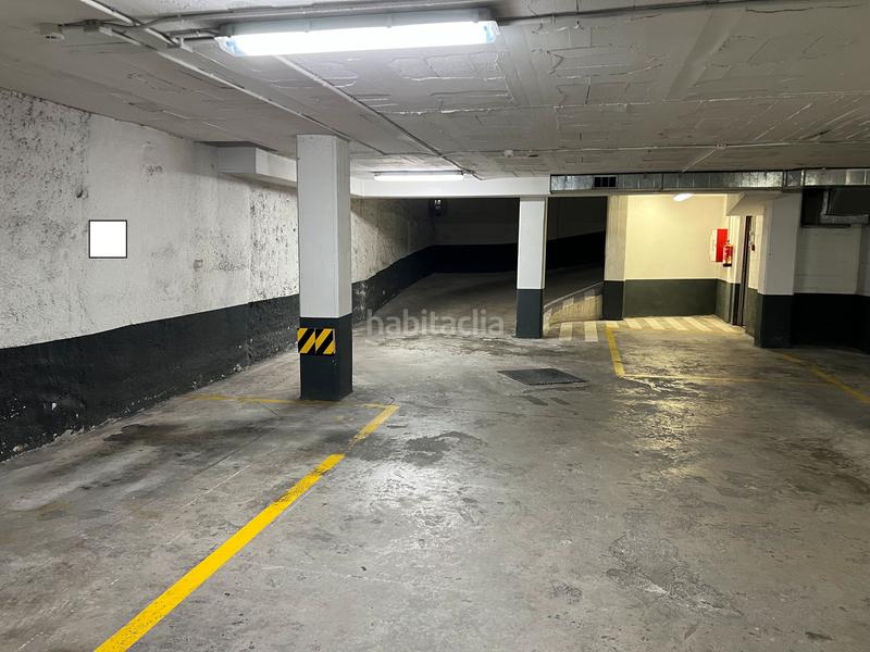 Foto e51d3f2f-7a78-4ae7-8a42-00d3025bfaa0. Posto auto in Centre Sabadell