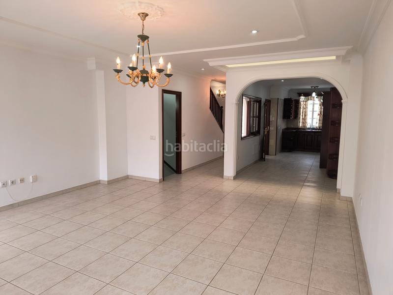 Foto b0dd9a6a-7041-40ed-bc5c-75421a4cc14f. Chalet gran potencial que tiene el inmueble en Centro Orotava (La)