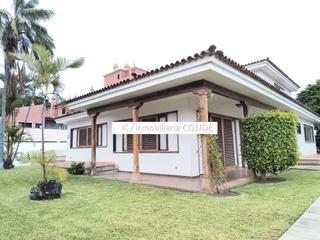 Chalet en Zona Botnico. Oportunidad unica...