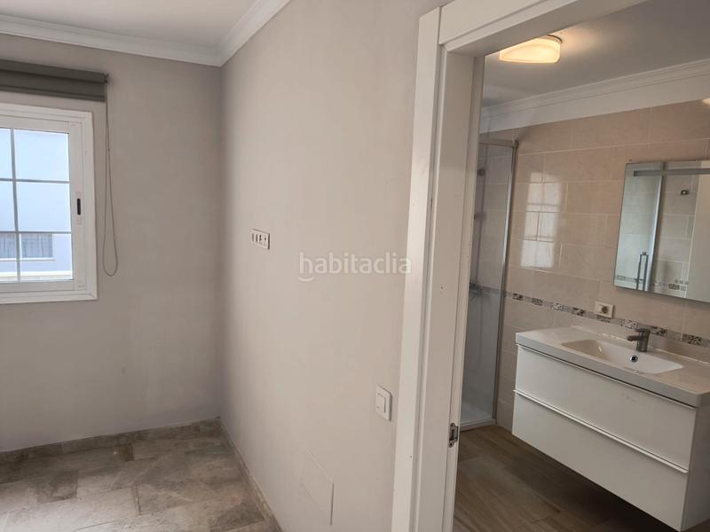 Foto 337e5fd6-0999-43e5-8418-179562a93438. Xalet a calle aderno 5 a Longuera - Toscal Realejos (Los)