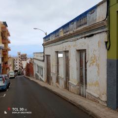 Casa a Calle guillén 23