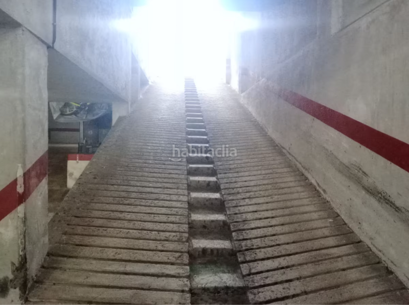 Foto b2dac1e4-df01-49b3-b6ef-52a0a7a463e7. Parking voiture dans avenida tres de mayo 20 dans Los Realejos pueblo Realejos (Los)