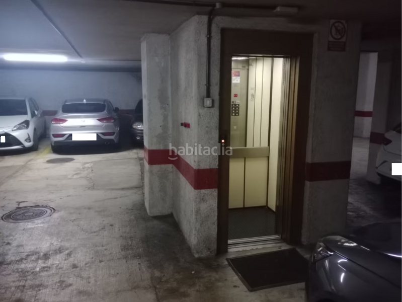 Foto b7a88d07-a2ef-451e-bbdd-145261cf1f04. Parking voiture dans avenida tres de mayo 20 dans Los Realejos pueblo Realejos (Los)