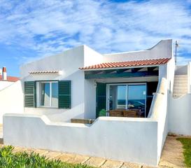 Maison dans Cala dEn Bosch-Serpentona. Chalet con vistas al mar
