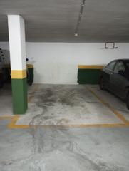 Parking coche  Avenida de la legión. Plaza de garaje en venta