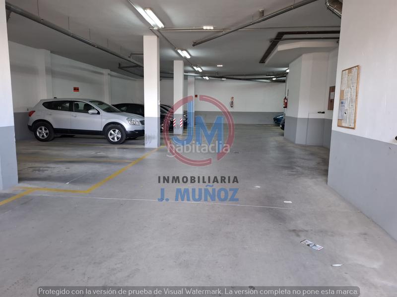 Foto d7382639-cdbc-4ffd-99f4-ead835f0fbad. Parking coche se venden plazas de garaje en Centro Antequera