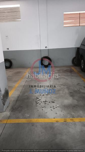 Foto f9d9e296-1c98-4d93-be11-298402fa7da0. Parking coche se venden plazas de garaje en Centro Antequera
