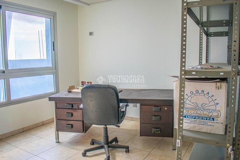 Foto 59288233-f342-436b-8d2d-a44557a74c04. Alquiler local comercial almacén en alquiler en Guaza Arona
