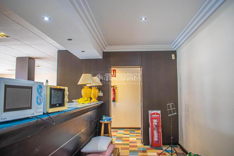 Foto e0003a6f-00f6-464e-9f52-51c9d6e1ea13. Location local commercial dans Guaza Arona