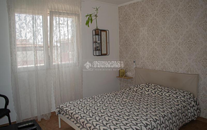 Foto 760fb29a-24b6-42bc-a6f3-143d0c5d0008. Casa pareada casa en venta en Cho - Parque de la Reina Arona