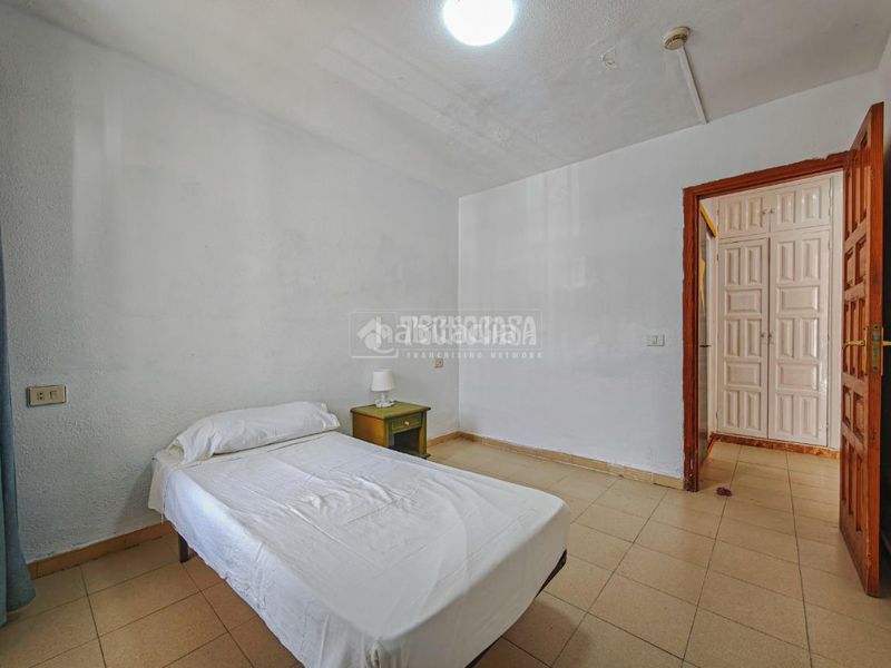 Foto b8e0b00d-f631-4032-8b59-d06a13a3f63f. Pis a Costa del Silencio Arona