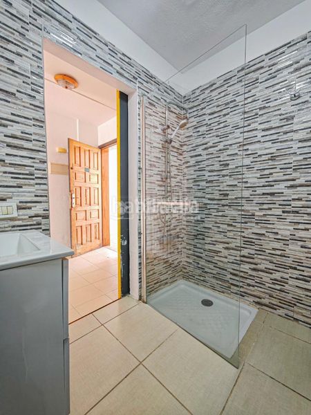 Foto f65885c7-f7a4-4ddf-a3d8-bce3cb48f9a0. Pis a Costa del Silencio Arona