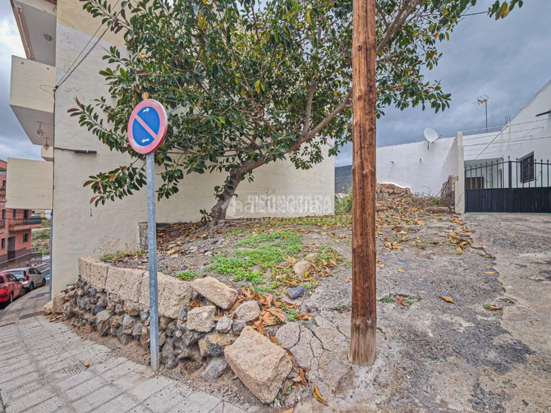 Foto 9423076a-a3dd-4092-98ab-96f9c385ced6. Finca rústica a Valle San Lorenzo Arona