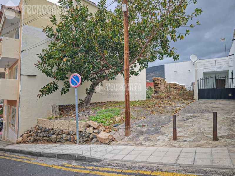 Foto d6adf15b-e8d0-4da0-8bc5-877051d1fbd2. Finca rústica a Valle San Lorenzo Arona