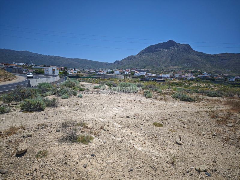 Foto d6b734a2-85c7-437d-ae8f-5c1d3809cbad. Finca rústica a Valle San Lorenzo Arona