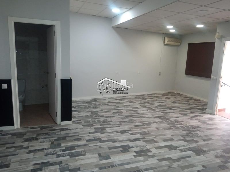 Foto 7525f081-6319-482f-a7a4-fd83614a94c1. Affitto locale commerciale in avenida rufino rubio 10 in Yeles