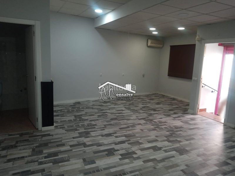 Foto ab0cbaef-376b-4147-a4b0-64aaa9787258. Affitto locale commerciale in avenida rufino rubio 10 in Yeles