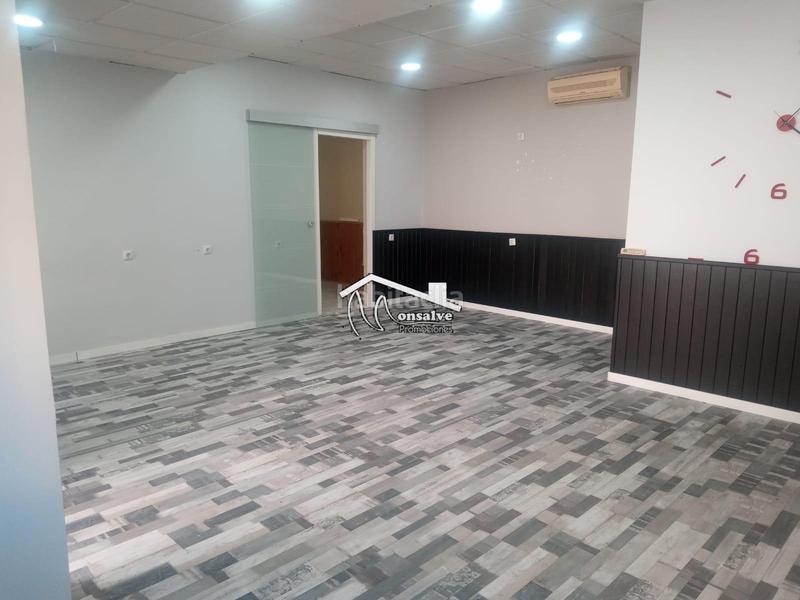 Foto 335912c9-8076-480e-8440-092cf21e628a. Location local commercial dans avenida rufino rubio 10 dans Yeles