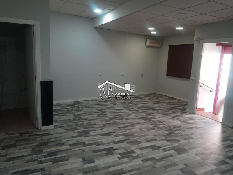 Foto ab0cbaef-376b-4147-a4b0-64aaa9787258. Location local commercial dans avenida rufino rubio 10 dans Yeles