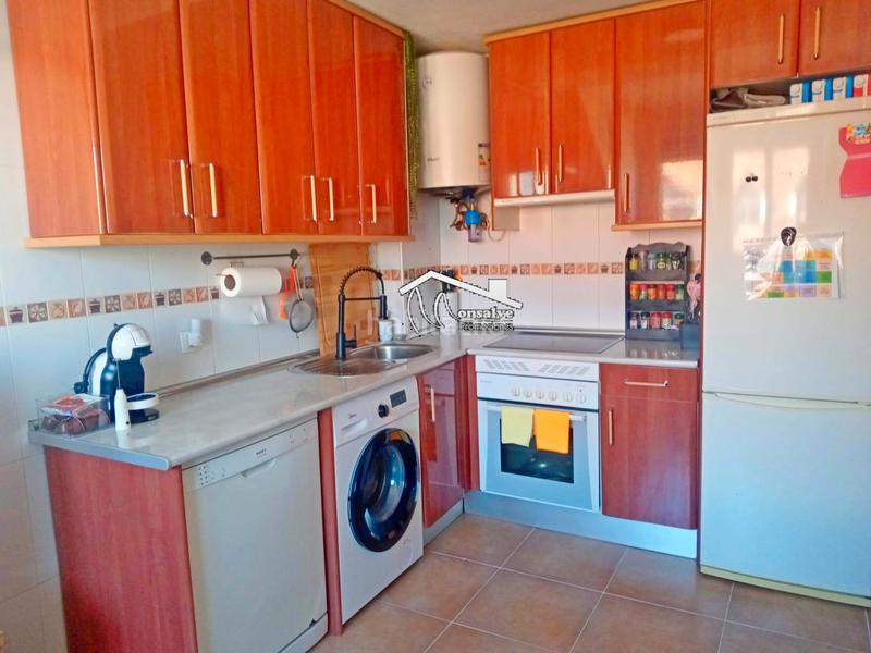 Foto db18a5d6-ebaf-44e7-9f92-69fdf8604d0f. Piso ¡descubre tu nuevo hogar ubicado en el centro del municipio ! en Yeles