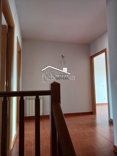 Foto 4f9489fc-3023-4ff2-b078-b1d28eeacc7b. Casa adossada amb calefacció aparcament piscina a Hormigos