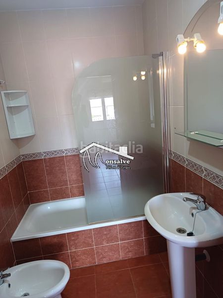 Foto d2aae03f-d37a-4bde-85ab-0fefed23c110. Casa adossada amb calefacció aparcament piscina a Hormigos