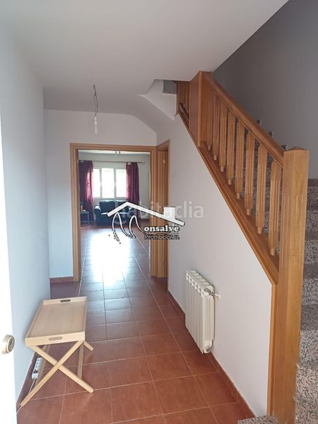Foto f6a63ff5-cc89-408d-8f43-e4e0c42f8d70. Casa adossada amb calefacció aparcament piscina a Hormigos