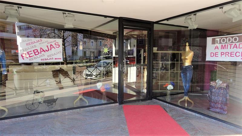 Foto 0359e54d-5bd0-4540-bd9b-84e7293208a0. Lloguer local comercial a Coria