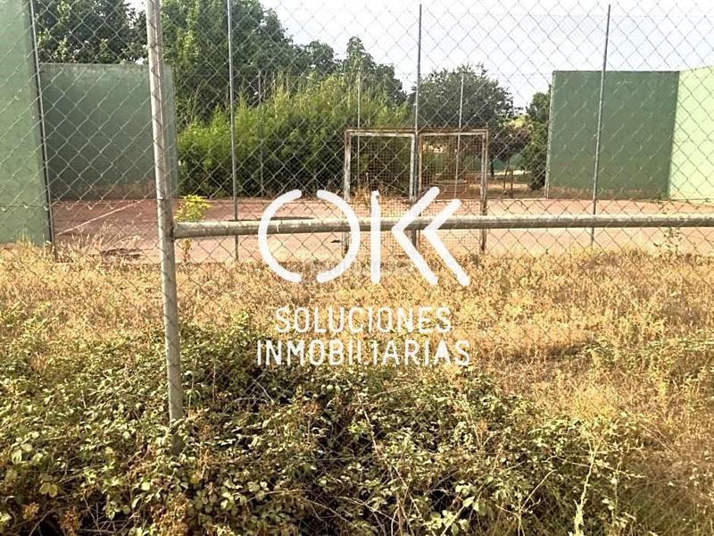 Foto 14a8c048-48a6-4817-8d8c-be16315ff314. Terreny residencial a Coria